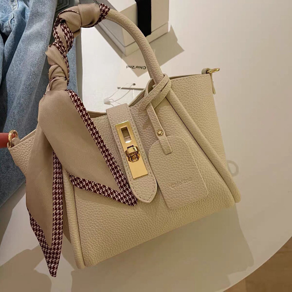 Handtasche- Litschi mit Schultergurt und Seidenschal