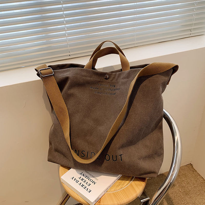 Lässige Canvas-Tasche mit Alphabet-Print,  verstellbarem Riemen.